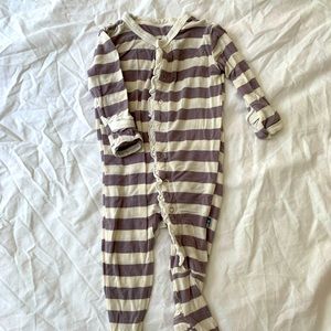 Adorable footie pajamas made out of bamboo with ruffle details 0-3 months